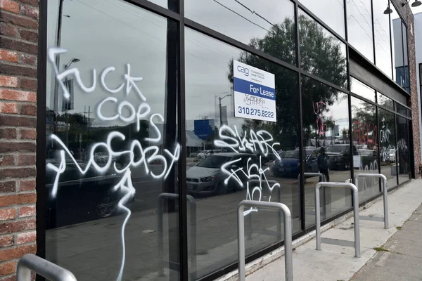 Los Angeles Usa May 2020 Graffiti Vakolt Egész Épület Után — Stock Fotó