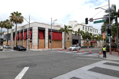 Beverly Hills, CA / USA - Cartier ve Rodeo Drive 'daki diğer tüm mağazalar Siyahların Yaşamı Önemlidir protestoları sırasında yağmalandıktan sonra kapatıldı