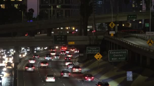 洛杉矶高速公路上夜间的汽车尾灯 — 图库视频影像