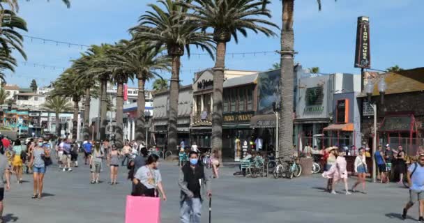 Hermosa Beach Usa April 2020 Hermosa Beach Begins Open People — стоковое видео