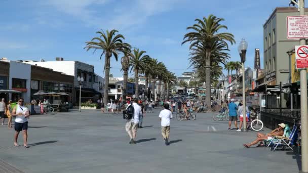 Hermosa Beach Usa April 2020 Hermosa Beach Heropent Binnenplaats Winkels — Stockvideo