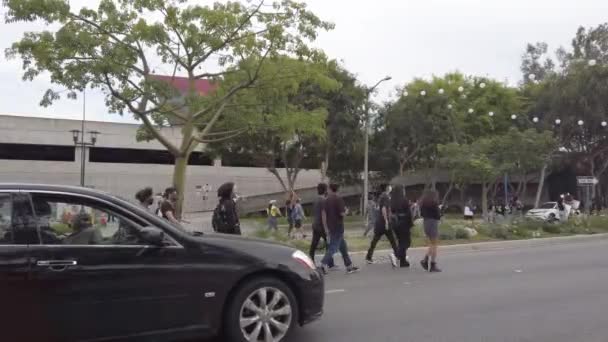 West Hollywood Usa June 2020 Black Lives Matter Protesters Block — Stockvideo