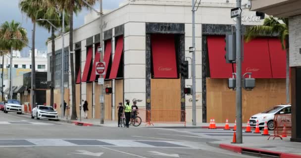 Beverly Hills Usa June 2020 Cartier Store Boarded Rodeo Drive — Stockvideo