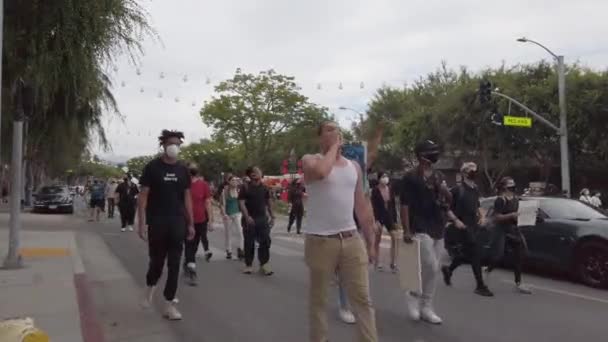 West Hollywood Usa June 2020 Black Lives Matter Protesters March — Stockvideo