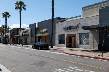 Long Beach, CA/USA - June 6, 2020: Boarded up Verizon store open for business after looting and vandalism during the Black Lives Matter protests