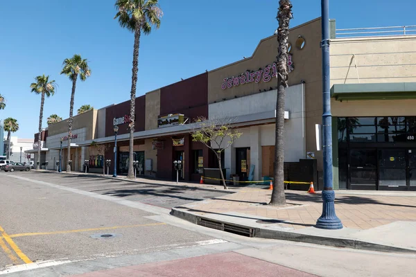 Long Beach Usa Juni 2020 Varje Butik Ett Shoppingdistrikt Växte — Stockfoto