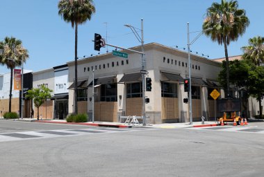 Beverly Hills, CA / USA - 4 Haziran 2020: Black Lives Matter protestoları ve yağmalamaları sonrasında Beverly Hills 'te Pottery Barn mağazasına kapatıldı