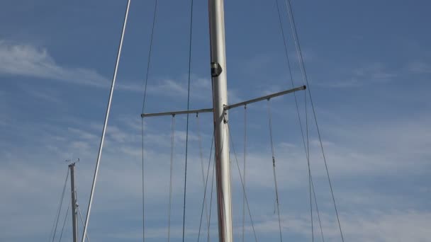 Mast Sailboat Cloudy Blue Sky — Stock Video