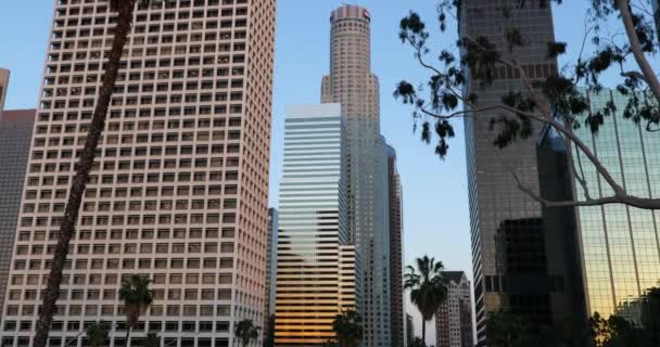 Tilt Disparó Rascacielos Modernos Centro Los Ángeles — Vídeo de stock