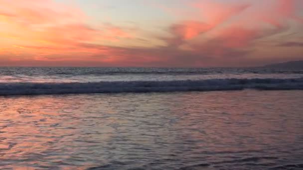 Reflections Beautiful Sunset Ocean Waves Shoreline — Stock Video