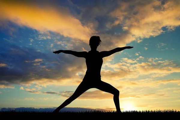 Chica Haciendo Yoga Atardecer —  Fotos de Stock