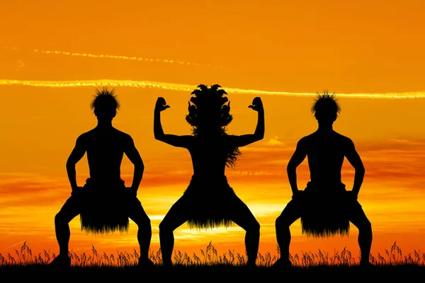 Silhuett Maori Dance Vid Solnedgången — Stockfoto