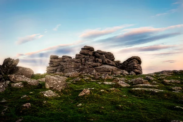 Widok Dartmoor Granitowych Ostańców Świetle Wczesnego Poranka — Zdjęcie stockowe