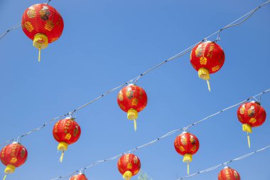 parlak renkler, öncelikle kırmızı bir katlanabilir kağıt fener yaygın olarak Çin sanat ile boyalı dekoratif amaçlı kullanılan.