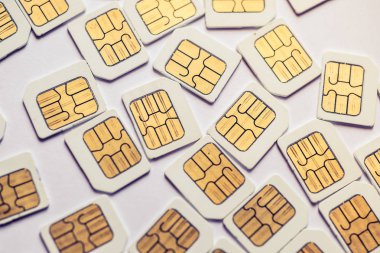 Birçok Mikro Sim 3g mobil beyaz arka plan üzerinde için.
