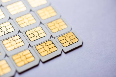 Birçok Mikro Sim 3g mobil beyaz arka plan üzerinde için.