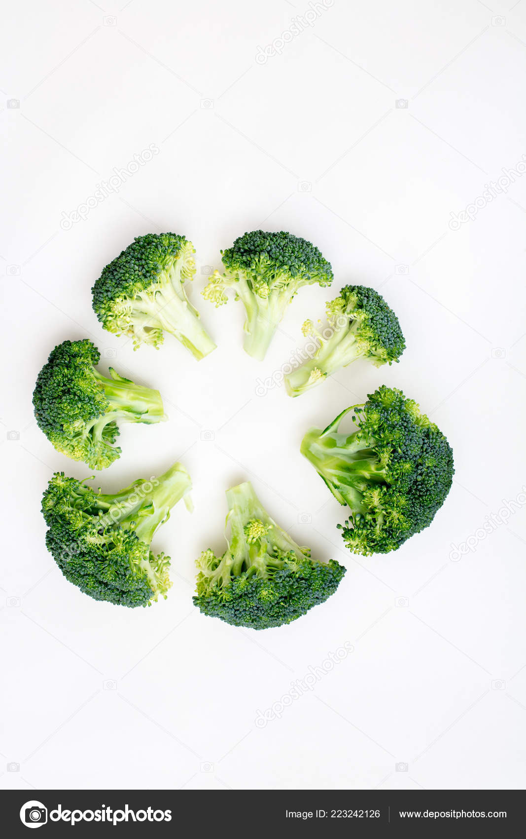 Flat Lay Circular Composition Fresh Green Broccoli Light Background Top Stock Photo Image By C Ahmetnaim 223242126