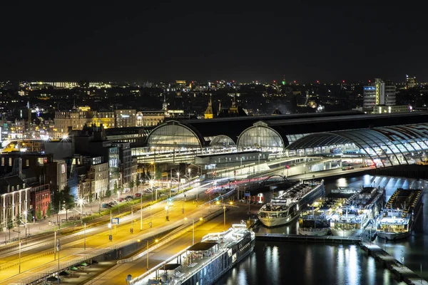 Amsterdam by Night at the back of the Central sation