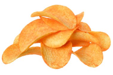 Patates cipsi ile baharat beyaz arka plan üzerinde.