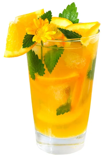Oranssi Cocktail Koristeltu Kukka Eristetty Valkoisella Taustalla — kuvapankkivalokuva