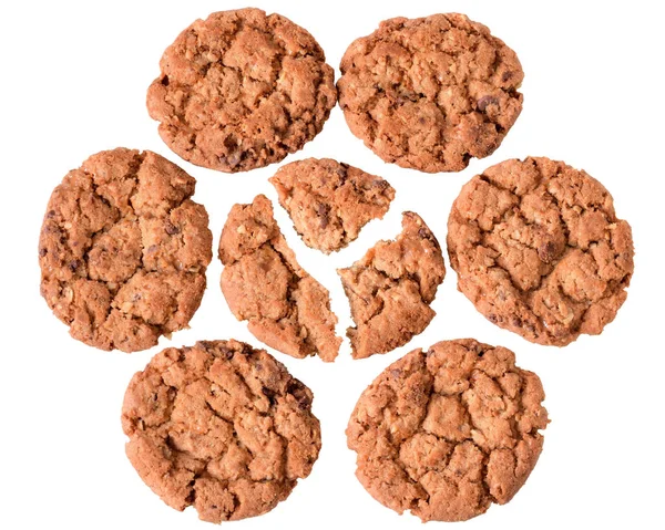 Stukken Van Kruimelig Cookies Met Granen Chocolade Bovenaanzicht Geïsoleerd Witte — Stockfoto