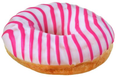 Beyaz arka planda izole edilmiş pembe kremayla kaplı çilekli çörek.