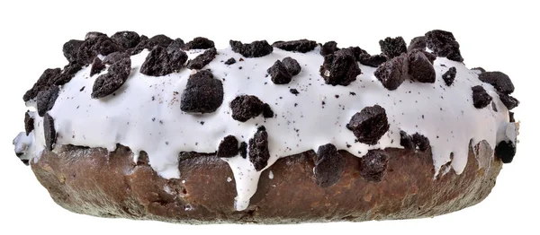 Chocolade Geglazuurde Donut Met Chocolade Chips Geïsoleerde Witte Achtergrond — Stockfoto