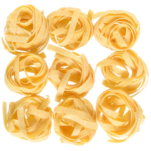 Pasta Pappardelle Nido Vista Dall Alto Vicino Uno Sfondo Bianco — Foto Stock