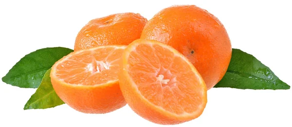 切有叶子的橘子 在白色背景上隔离 — 图库照片