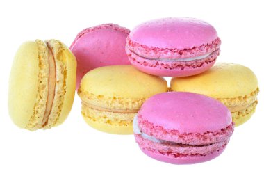 Pembe çilek ve şeftali makarna izole