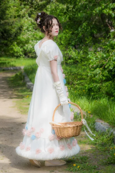 Beautiful Girl Historical Bride Dress Wicker Basket Her Hands Spring — Stock Photo, Image