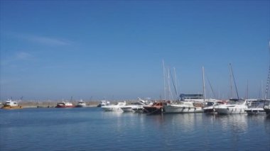 Turistik liman Tomis yat. Köstence, Romanya