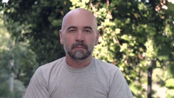 Homme Caucasien Portrait Visage Sérieux — Video