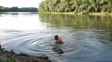 adam nehre banyoları