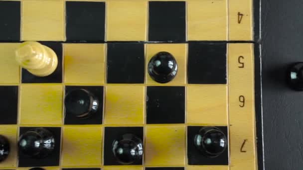 Stock Footage Wooden Chessboard Chess Pieces Top View — Stock Video