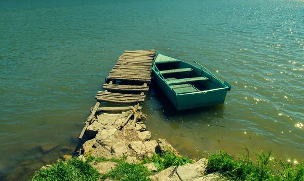 Старі Човни Березі Річки — стокове фото