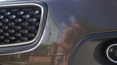 Bir arabanın ön panjur. Modrn araba.