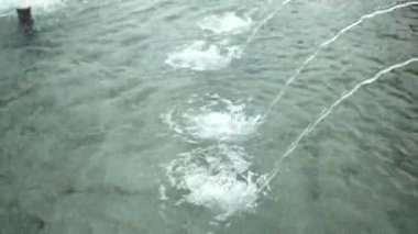 Çeşme arka plan su akışların yakın çekim