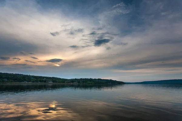 Coucher Soleil Dans Rivière Avec Réflexe — Photo