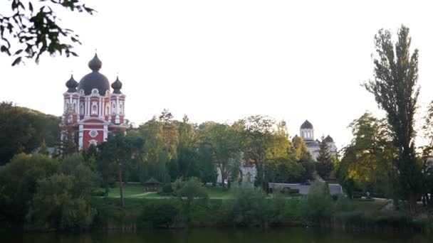 Lago Una Vista Del Monasterio Kurki Moldavia Antiguo Orhei Kurki — Vídeo de stock