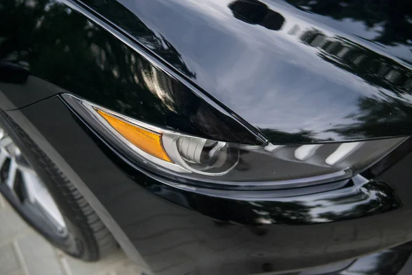 Faros de coche modernos . — Foto de Stock