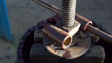 Kaza üzüm şarap kursları için tuşuna basın. Ev yapımı şarap yapımı. Moldova Cumhuriyeti.