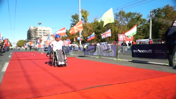 Kishinev Moldova September 2018 City Marathon Sports Drawings Run — Stock Video