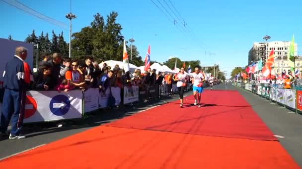 Kishinev Moldova September 2018 City Marathon Sports Drawings Run — Stock Video