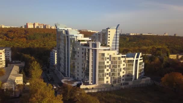近代的な建物の空中ビュー モルドバ キシーネフ 2018 — ストック動画