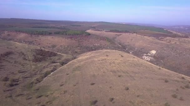 Let Nad Podzimní Hill Barevné Malebné Jedinečnou Krajinu Stepí Krásná — Stock video