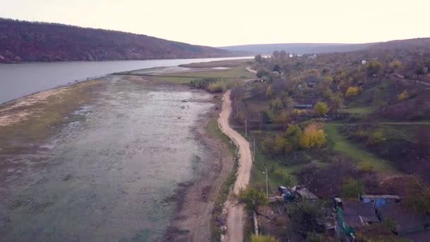 Vlucht Dorp Rivier Vliegen Het Dorp Rivier Herfst Moldavisch Dorp — Stockvideo