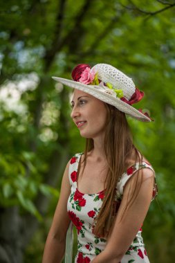 güzel ve zarif bir kadın portresi