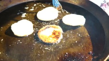 Moldova geleneksel gıda, sokak gıda Peynirli börek