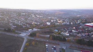 4k hava. Arabalı banliyösü eşit karayolu üzerinde
